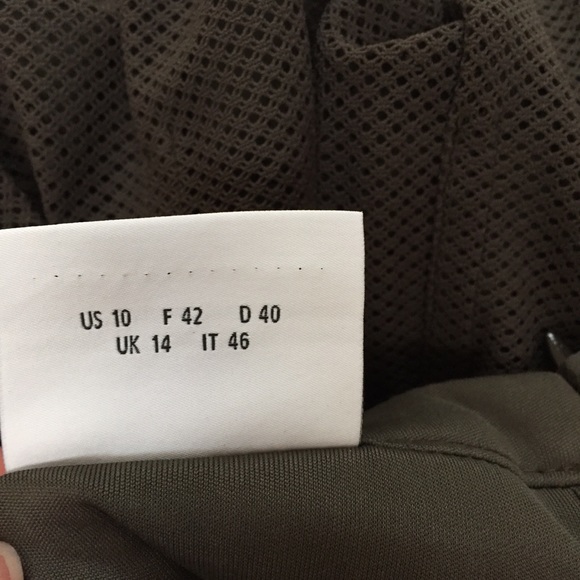 AKRIS Punto Skirt w/ Mesh Overlay sz 10 - Picture 7 of 8